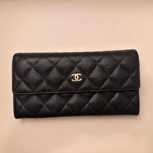 ❌❌SOLD❌❌Authentic Chanel Long Classic Caviar Wallet